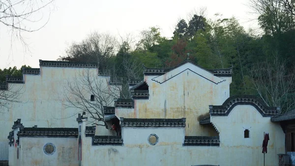 Чудове Традиційне Китайське Село Виглядає Класичною Архітектурою Вузька Смуга Фоном — стокове фото