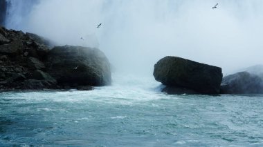 Sonbaharda güzel Niagara şelalesi manzarası