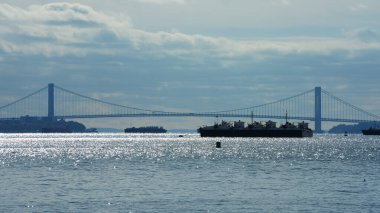 ABD 'de New York' un Manhattan yakınlarındaki okyanus körfezi manzarası.
