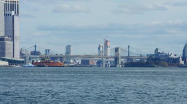 ABD 'de New York' un Manhattan yakınlarındaki okyanus körfezi manzarası.