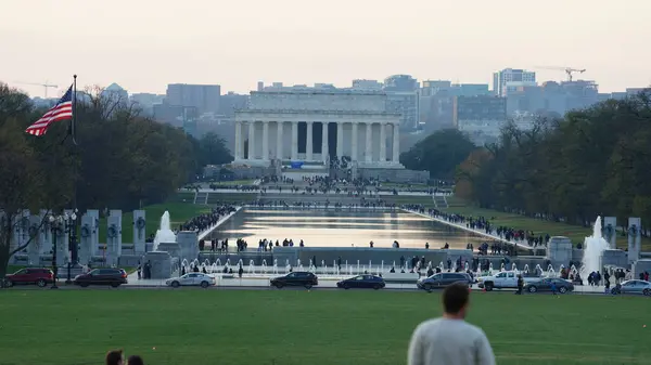 Capitol Hill Meydanı. Gün batımı güneşiyle birlikte.