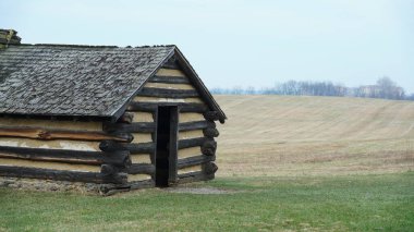 Vadi Forge manzarası Amerika 'da çayırlarla ve ormanlarla dolu.