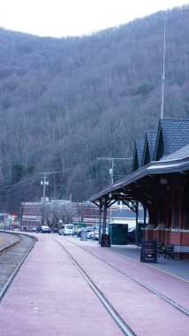 Tren istasyonu manzarası ABD 'nin Jim Thrope şehrinde yer almaktadır.