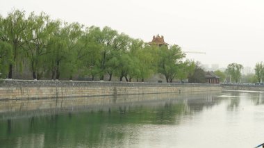 Yasak Pekin Şehri 'nin köşesindeki köşedeki pavilon.