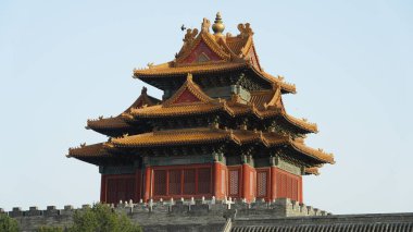 Yasak Pekin Şehri 'nin köşesindeki köşedeki pavilon.