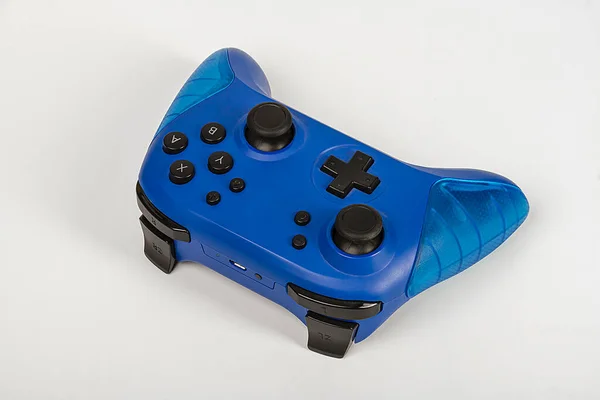 Blauwe Game Controller Voor Playstation Een Witte Achtergrond Computerapparatuur — Stockfoto
