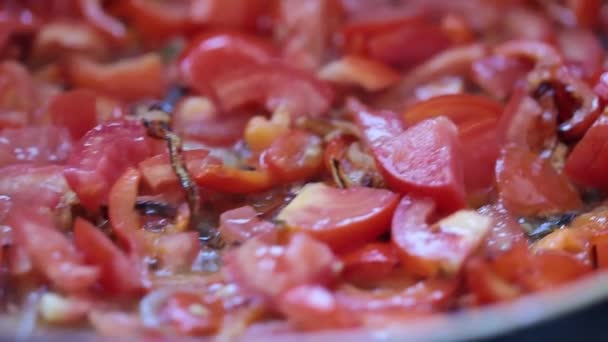 在煎锅里煎蔬菜 健康的新鲜蔬菜 — 图库视频影像