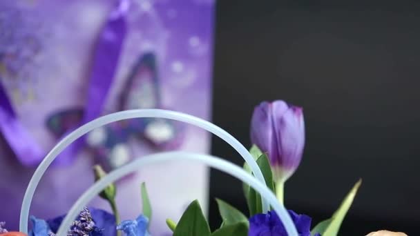 Egy Gyönyörű Elegáns Csokor Különböző Színes Virágok Ünnepi Csokor Rózsaszín — Stock videók