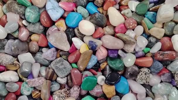 Коллекция Красивых Цветных Агатов — стоковое видео