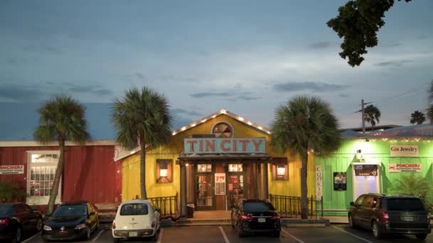 Nápoles Florida Tiendas Restaurantes Propiedad Local Las Tiendas Tin City — Vídeos de Stock