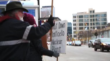 Minneapolis, Minnesota. ABD. 21 Kasım 2024. Xcel Enerji 'nin Monticello Nükleer Üretim Santrali' nin mevcut işletim lisansını 20 yıl daha uzatma talebini durdurmak için toplanın.. 