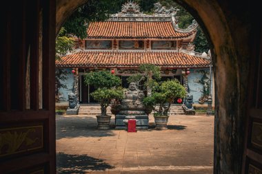 Vietnam 'daki her bahçe için Buda.