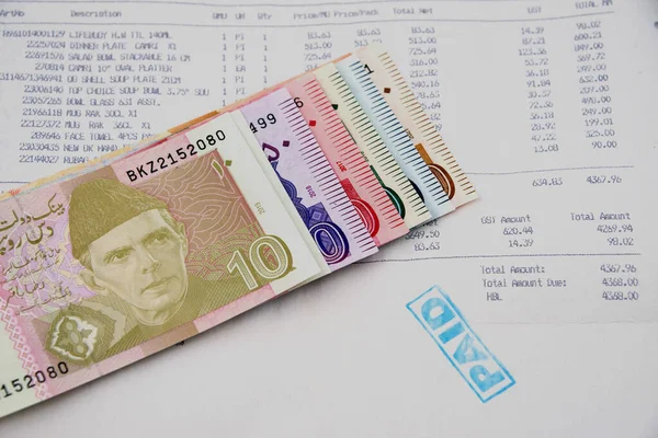 Currency Notes Pakistani Rupees Paid Invoice — Stock Photo, Image