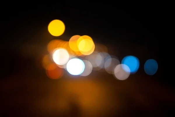 Luzes Desfocadas Desfocadas Noite Veículo Embaçado Abstrato Que Vem Noite — Fotografia de Stock