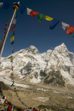 Everest 8848 mts y Nuptse 7864 mts,ascenso al Khala Pattar, 5550 mts.Sagarmatha National Park, Khumbu Himal, Nepal, Asia.