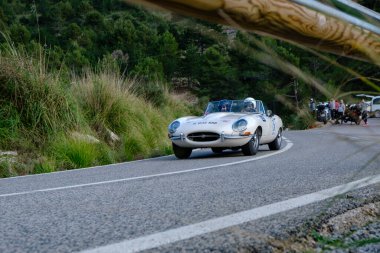 JAGUAR E-Type, Rally Clasico Isla de Mallorca, Carretera Puig Major, Mallorca, Balearic Adaları, İspanya
