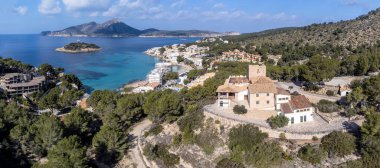 Castell de Sant Elm, 14. yüzyıldan kalma eski hastane ve savunma kulesi, Sant Elm, andratx sahili, Majorca, Balearic Adaları, İspanya