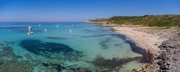 Łodzie Rekreacyjne Kotwicy Chroniony Obszar Naturalny Capdepera Majorka Baleary Hiszpania — Zdjęcie stockowe