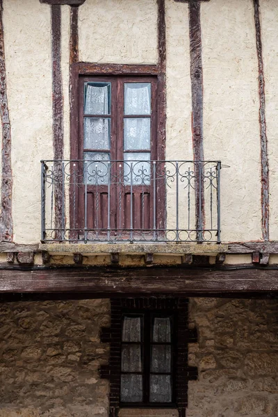 Типичный Фасад Santo Domingo Silos Провинция Бургос Испания — стоковое фото