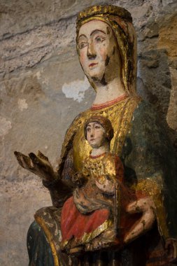 Virgen de Siresa, madera dorada y policromada, sigloXIII, iglesia del manastır de San Pedro, siglos XI-XII, Siresa, valle de Hecho, pirineo aragones, Huesca, İspanya