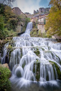 Orbaneja şelalesi, Orbaneja del Castillo, Burgos, İspanya