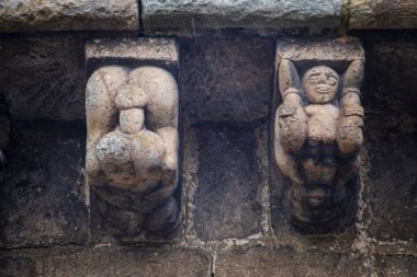 San Pedro de Cervatos kolej kilisesi, Romanesque, Cervatos, Campoo de Enmedio belediyesi, Cantabria, İspanya