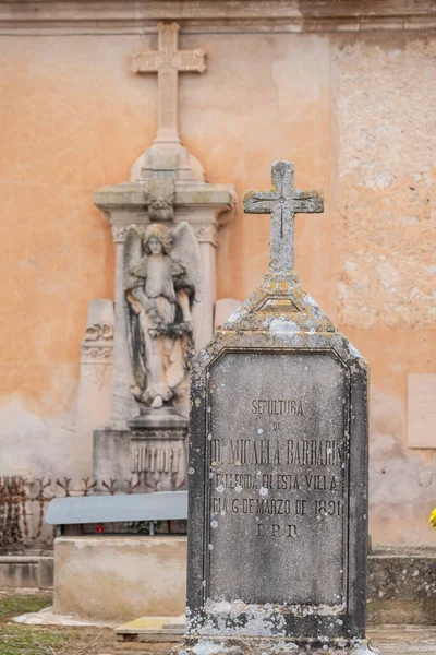 Ангел Семейство Роиг Синеу Муниципальное Кладбище Озил Балеарские Острова Испания — стоковое фото