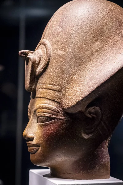 Hoofd Van Farao Mentuhotep Iii Rood Kwartsiet 18E Dynastie Egypte — Stockfoto