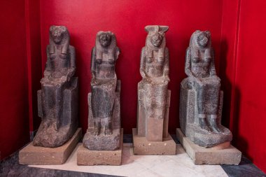 Tanrıça Bastet 'in heykelleri, Gregorian Müzesi Musei Vaticani, Vatikan Devleti, Roma, Lazio, İtalya