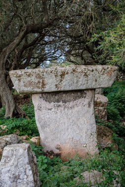 Torrellafuda, Taula türbesi, Talayotik kasaba, Ciutadella, Menorca, Balear Adaları, İspanya