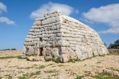 Naveta des Tudons, prototalayotik, Ciutadella, Menorca, Balear Adaları, İspanya