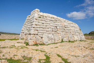 Naveta des Tudons, prototalayotik, Ciutadella, Menorca, Balear Adaları, İspanya