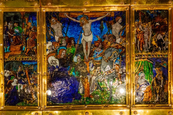 Triptico Pasion Cristo Cobre Esmalte Nardon Penicaud Siglo Xvi Museo — Foto de Stock