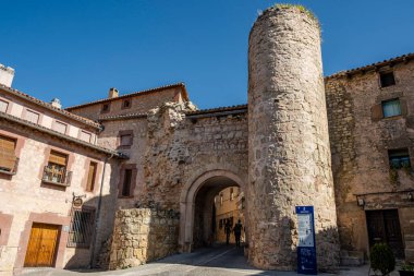 Puerta de Hierro (sXII), Siguenza, Guadalajara, İspanya