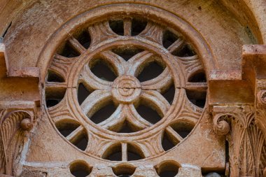 Taş kafesler, Ermita de Santa Coloma, Albendiego, Guadalajara, İspanya
