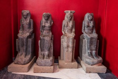 Tanrıça Bastet 'in heykelleri, Gregorian Müzesi Musei Vaticani, Vatikan Devleti, Roma, Lazio, İtalya