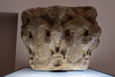 Başkent, oyma taş, 12. yüzyıl, San Pedro de Jaca katedralinden, Diocesan Jaca Müzesi, Huesca, İspanya