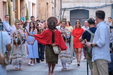 Eagles ve Sant Joan Pelos 'un Dansı, Corpus Christi alayı, Pollensa, Mayorka, Balearic Adaları, İspanya