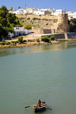 Rio Oum-er-Rbia y muralla portuguesa.Casbah de Boulaouane.Azzemour. Costa Atlantica 'da. Marruecos. Magreb. Afrika.