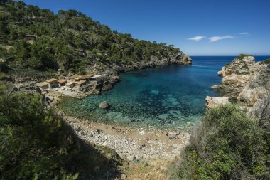 Cala Deia, yol boyacılar, Deia ile Soller, Deia, Mallorca, Balearic Adaları, İspanya, Avrupa arasındaki tramuntana kıyıları