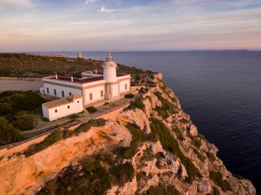 Kaptan Blanc 'ın deniz feneri 186' da inşa edildi.