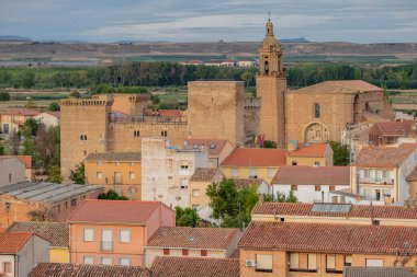 Castillo de Aguas Mansas, construido durante los siglos XIII y XIV, Agoncillo, La Rioja, İspanya, Avrupa