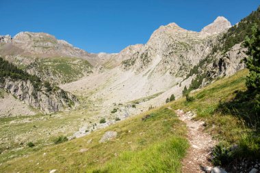Argualas tepesine çık, Pyrenean sıradağları, Huesca, İspanya