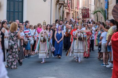 Eagles ve Sant Joan Pelos 'un Dansı, Corpus Christi alayı, Pollensa, Mayorka, Balearic Adaları, İspanya