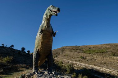 Tarbosaurio, Tarbosaurus bataar, gerçek boyutlu üreme, Valdecevillo sitesi, Enciso, La Rioja, İspanya, Avrupa
