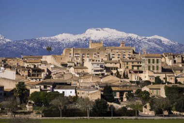 Mayorka Kralları Sarayı, 1309 yılında Mallorca Kralı 2. Jaime, Sineu ve Tramuntana dağlarında kar, Mancomunidad del Pla, Mallorca, Balear adaları, İspanya ve Avrupa 'da yeniden inşa edilmiştir.