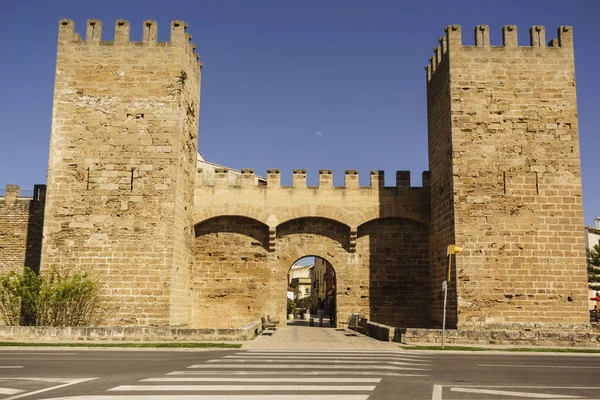 Puerta Mallorca Puerta Sant Sebastia Muralla Medieval Siglo Xiv Alcudia — Stock Photo, Image