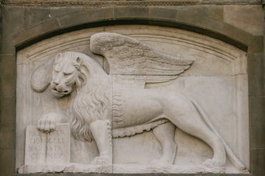leon veneciano en la fachada del palazzo de la Ragione, plaza Vecchia,ciudad alta,Bergamo,  Lombardia,  Italia, Europa
