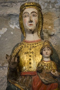 Virgen de Siresa, madera dorada y policromada, sigloXIII, iglesia del manastır de San Pedro, siglos XI-XII, Siresa, valle de Hecho, pirineo aragones, Huesca, İspanya