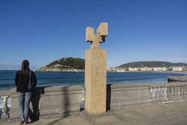 Homenaje a Fleming, Eduardo Chillida 1990, paseo de Ondarreta, San Sebastian, bahia de la Concha, Guipuzcoa, Euzkadi, İspanya